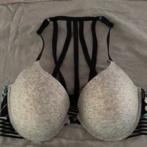 Victoria secret size 36DD bra